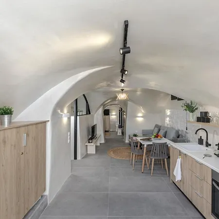 Episkopi Estate Cycladic Vila